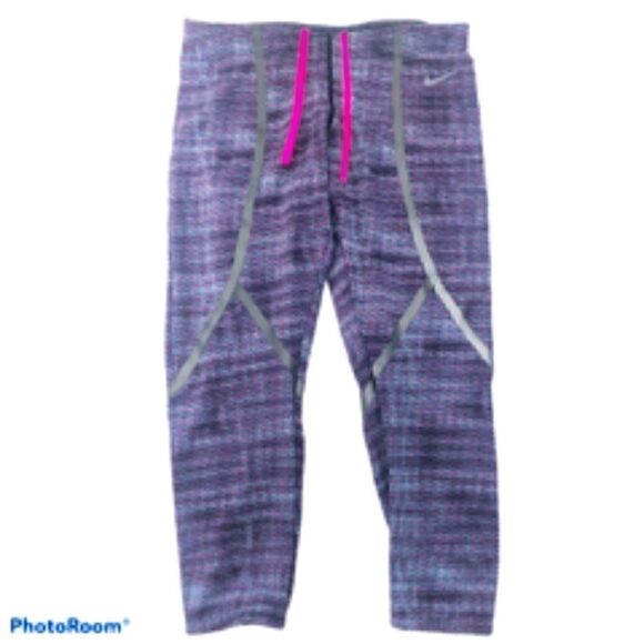 Nike Dri-Fit Cropped Leggings   - Picture 1 of 4